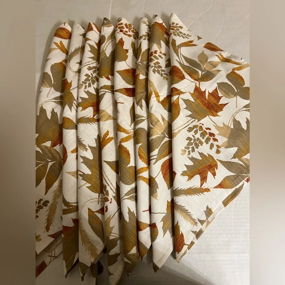 Napkins Set of 12 Leaf Pattern in Fall Colors NWOT